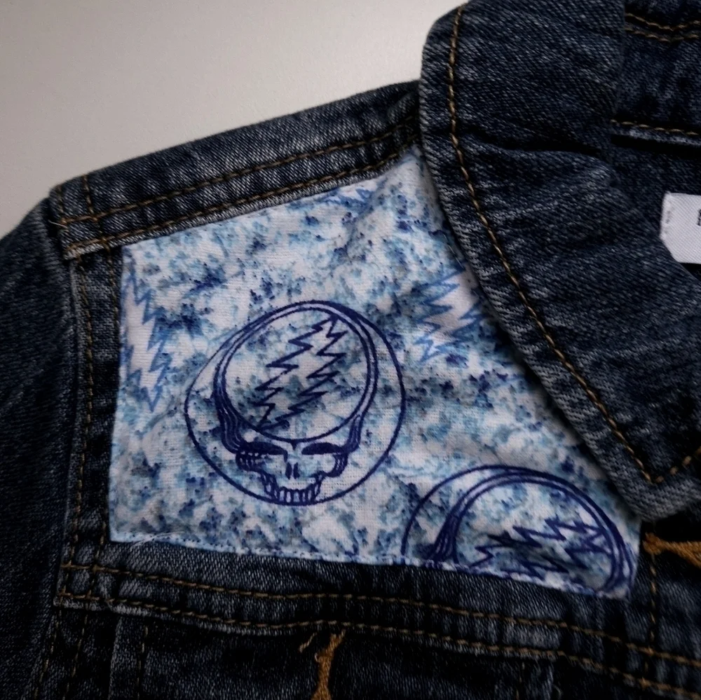Handmade The Grateful Dead Denim Trucker Jacket in Blue and White Sz 6 NWT